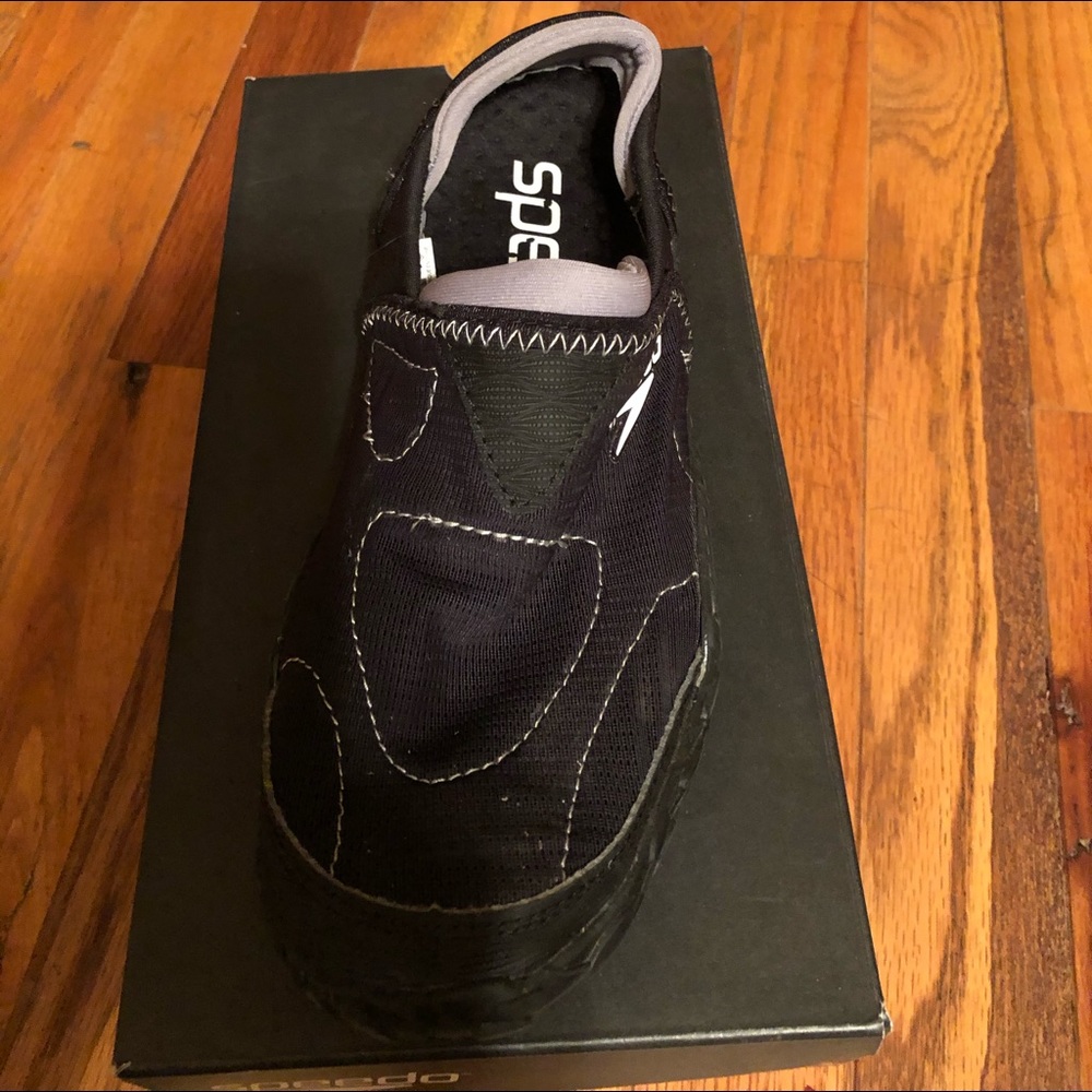 Speedo water shoes